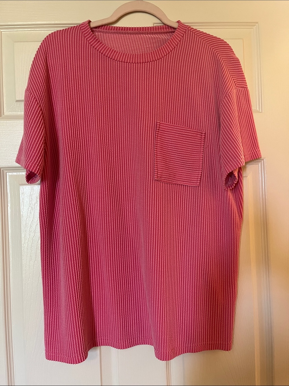 Women’s Oversized Pink Short-Sleeve Ribbed Pocket T-Shirt